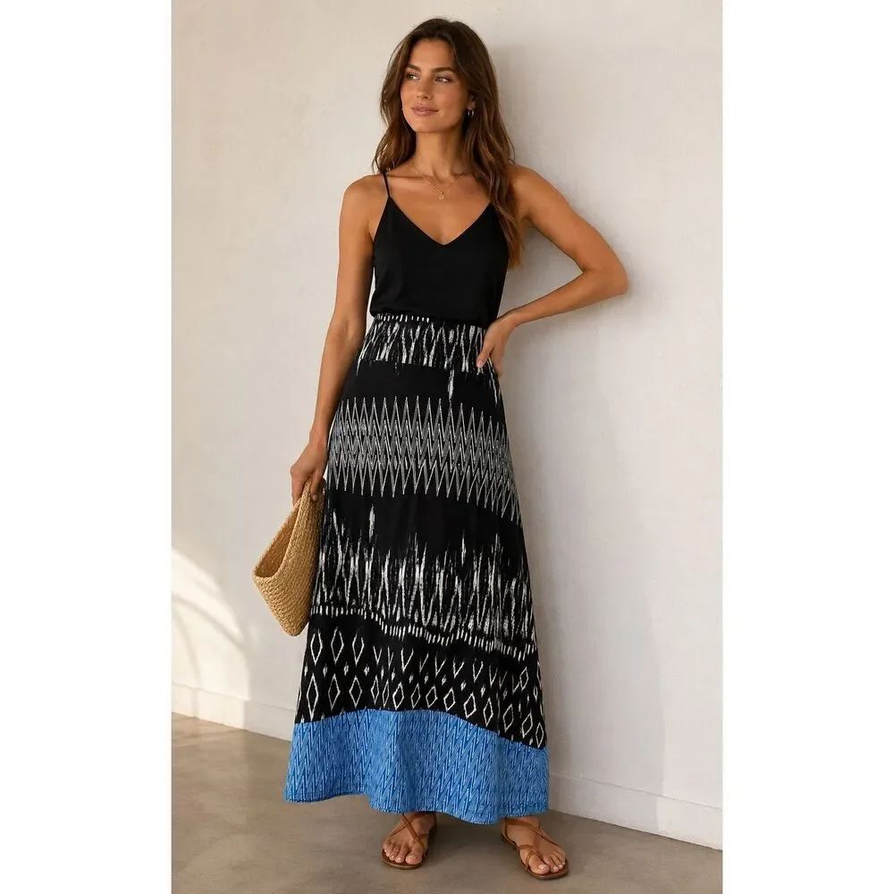 SOHO Apparel Ltd. Women’s Black & Blue Geometric Print Maxi Skirt XL Travel